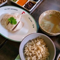 GAIGAI ไก่ไก๊ ทองหล่อ 13