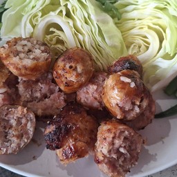 ดอนไส้กรอก แหนม แซ่บอีสาน