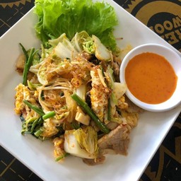 สุกี้แห้งหมูนุ่มน้ำจิ้มงา