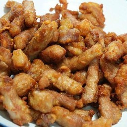 หมูทอด น้ำจิ้มแจ่ว (กับข้าว)