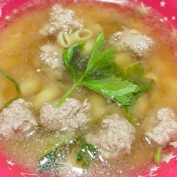 ต้มมักกะโรนีหมูสับ