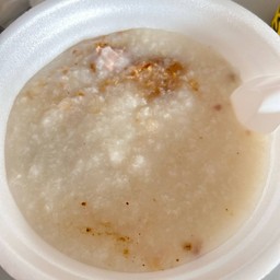 ร้านโจ๊กน้ำเต้าหู้ บีทีเอสสนามเป้าทางออก 3