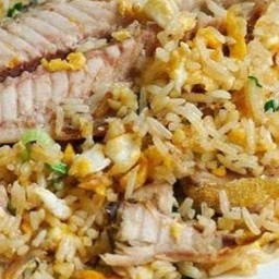 ข้าวผัดปลาทูใส่ไข่