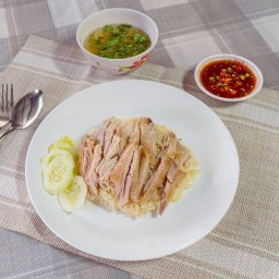 เจ๊เอ๋ข้าวมันไก่ (Lotus Express Thamakham) ท่ามะขาม