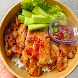 ข้าวไก่คลุกฝุ่น