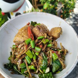 ผัดฉ่าปลากระพง