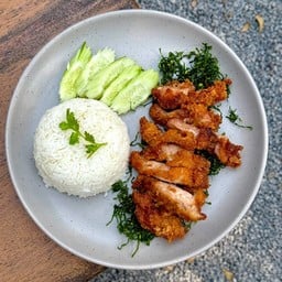 ข้าวไก่กรอบซอสครีมมะนาว