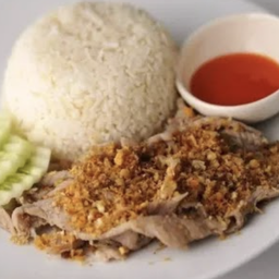 ข้าวราดหมู/ไก่กระเทียม
