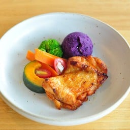 SPICY CHICKEN X PURPLE BALANCE