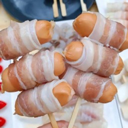 ไส้กรอกพันเบคอน