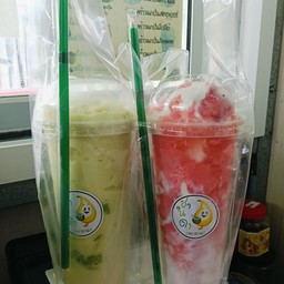 ปั่นพร้าวเผานมสดรสสตอเบอรี่