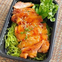 บ้านข้าวกล่อง ผัดไทยกุ้งสด