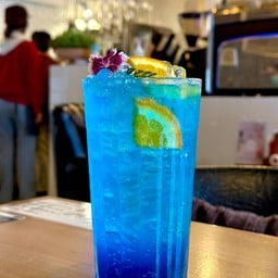 บลูเลม่อนอิตาเลี่ยนโซดา