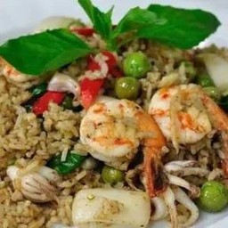 ข้าวผัดแกงเขียวหวานทะเล