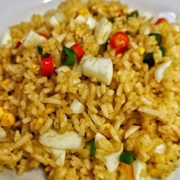ข้าวผัดไข่ต้มใส่พริกขี้หนูสวนซอย