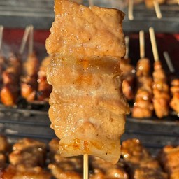 หมูปิ้ง ไก่ย่างริมทาง