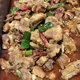 ผัดเผ็ดกระดูก อ่อน
