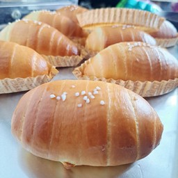 Shio Pan Garlic butter