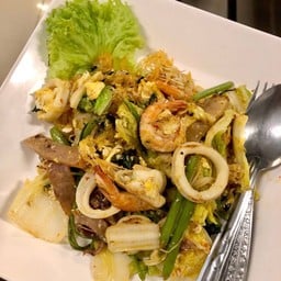 สุกี้แห้งทะเลรวมน้ำจิ้มงา