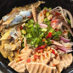 ยำขนมจีนปลาทู/ หมูยอ