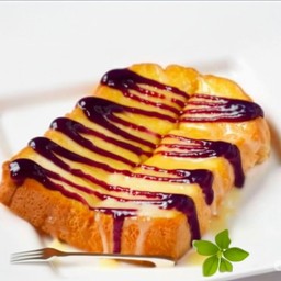 ปังแผ่นปิ้งเนยนมราดซอสบลูเบอรี่