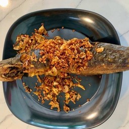 ปลาดุกทอดขมิ้น