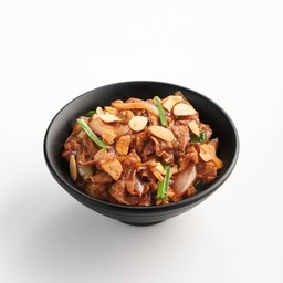 ข้าวหน้าหมูผัดซอสสไตล์ญี่ปุ่น