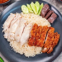 ข้าวมันไก่ผสม พิเศษ