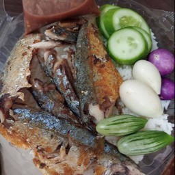 ข้าวปลาทูแกะน้ำพริกกะปิ