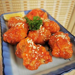 🇰🇷เมนูใหม่ ไก่ทอดซอสเกาหลี เสริฟพร้อมกิมจิ