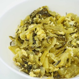 ผัดผักกาดดองใส่ไข่