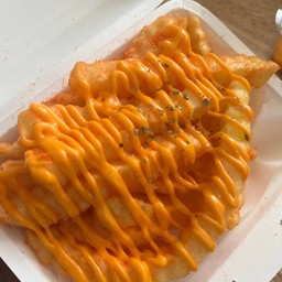 เฟรนช์ฟรายส์ราดชีส