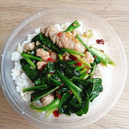 ผัดผักคะน้าไฟแดง เลือกเนื้อสัตว์