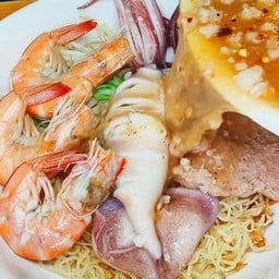 เตี๋ยวต้มยำ seafoods
