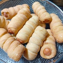 ซุปเปอร์โก๋พันไส้กรอก 1 ชิ้น