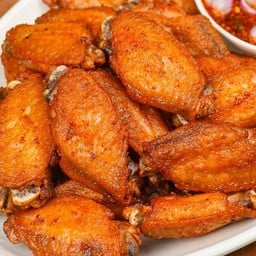 ปีกไก่ทอดน้ำปลา4ชิ้น