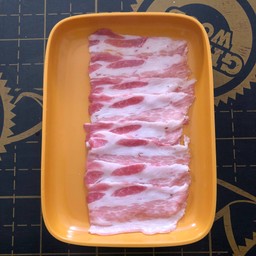 สุกี้น้ำหมูสามชั้นสไลด์น้ำจิ้มงา