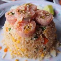 ข้าวผัดแหนม