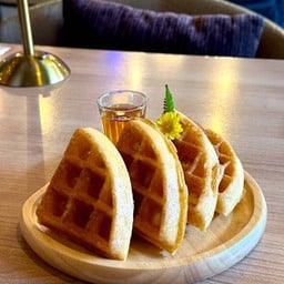 วาฟเฟิลเมเปิ้ลซอส