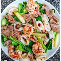 ข้าวคะน้ารวมมิตร