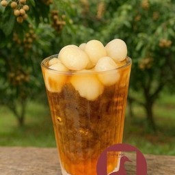 น้ำลำไยหวานหอม ผสมเนืัอลำไยเข้มข้นสดชื่น