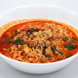 มาม่าเกาหลีต้มยำน้ำข้นหมูสับ