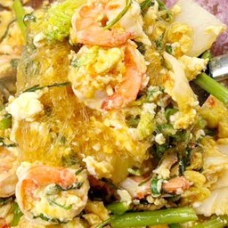 สุกี้ ผัดแห้ง วุ้นเส้น กุ้งสด+หมูสับ+ไข่1ฟอง+ฟรีใส่ลูกชิ้น