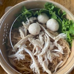 โชคดี หมี่ไก่ฉีก