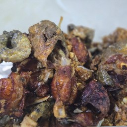 กบทอดกระเทียมพริกไทย