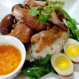ข้าวขาหมู ข้าวมันไก่ เจ๊เมย์