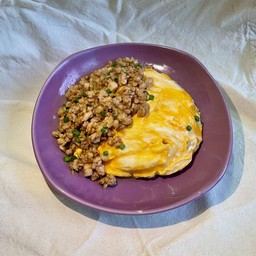 ข้าวไข่ข้นหมูสับกระเทียม