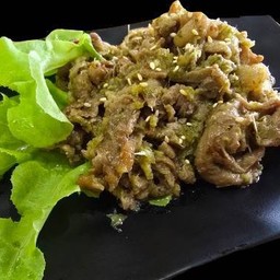 ยำเนื้อ