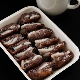 ใจกล้าบ้าบิ่นไส้ทะลัก ขนมบ้าบิ่น มะพร้าวปั่นนมสด แปดริ้ว ใจกล้าบ้าบิ่นไส้ทะลัก สาขา3