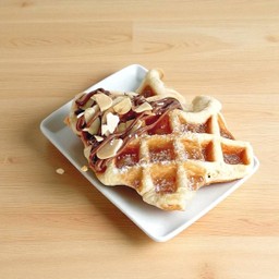 คอฟเฟิล อัลมอนด์ ทูโทน